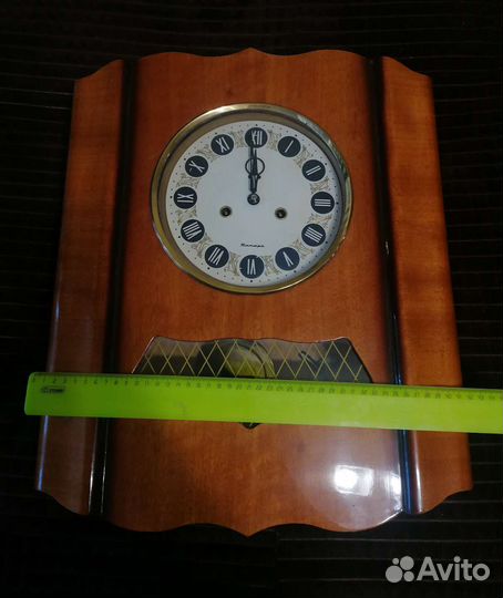 Часы настенные СССР янтарь с боем