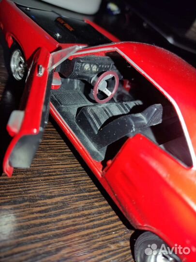 Dodge модель 1:24