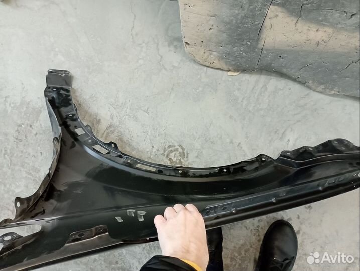 Крыло переднее правое toyota rav4 40