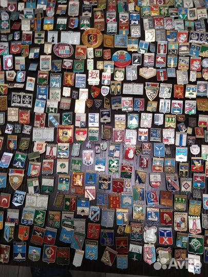 Продам значки СССР гербы-городов