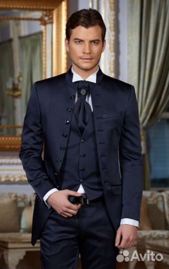 Мужской костюм