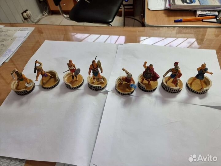 Фигурки гладиаторов. Производство Япония