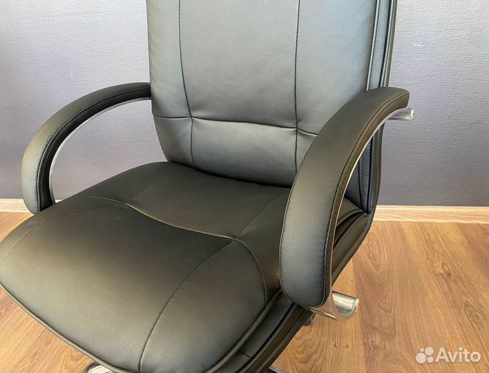 Офисное кресло. Удобное