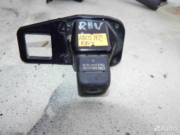 Камера заднего вида Toyota RAV4 4