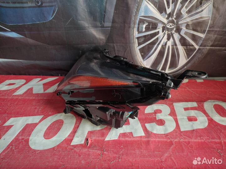 Фара левая Lexus NX 200