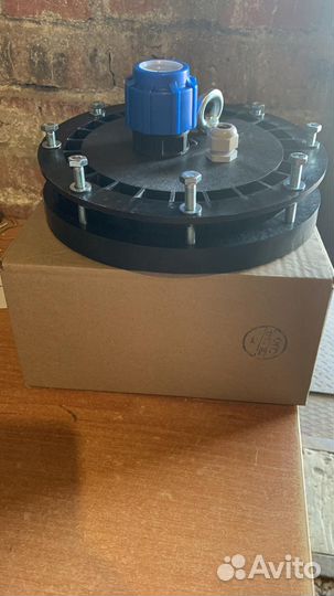 Оголовок для скважины диам 128-165, под 32 трубу