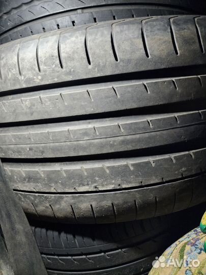 Yokohama Advan Sport V105 285/35 R22 106Y