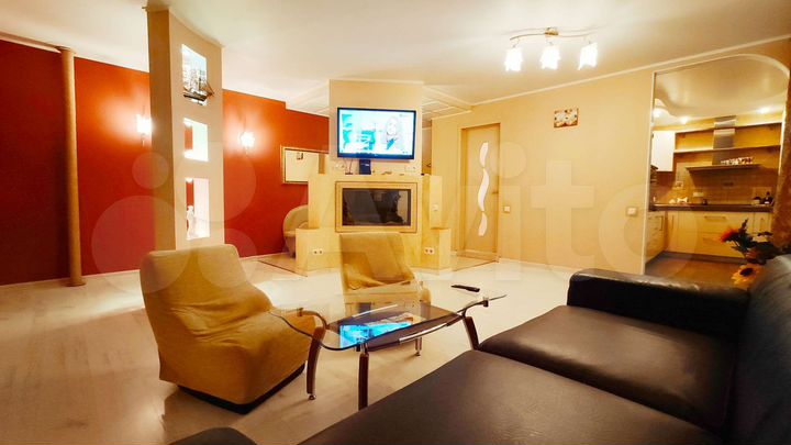 2-к. квартира, 65 м², 1/9 эт.