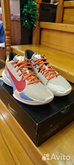 Кроссовки Nike 39.5 размер оригинал