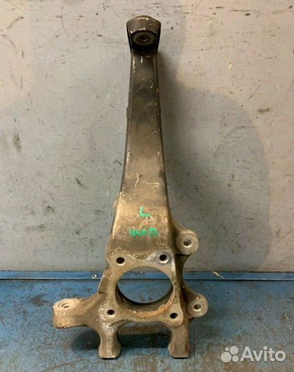 Кулак поворотный левый Lexus Gs 3