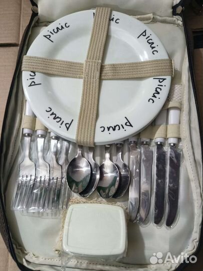 Рюкзак с набором посуды на 4 персоны