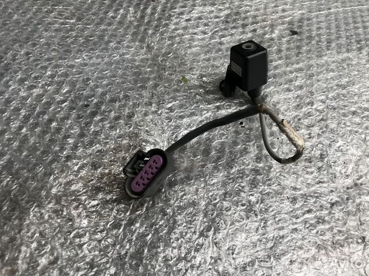 Камера заднего вида Cadillac Escalade III 06-14