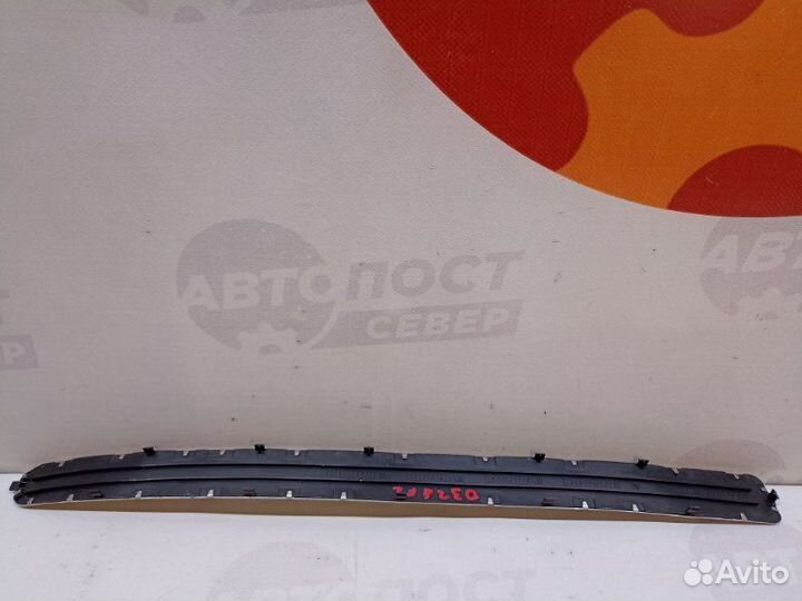 Накладка порога (внутренняя) передняя левая