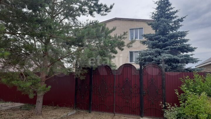 Дом 174 м² на участке 7,5 сот.