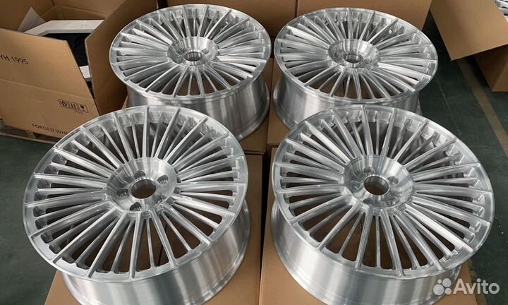 Кованые диски GT Forged R22 на Rolls-Royce Wraith