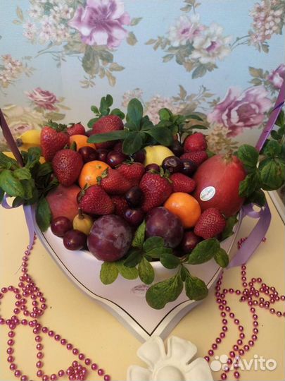 Фруктовая, корзина
