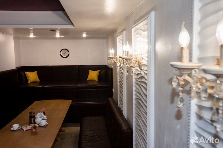 Сауна с большим бассейном