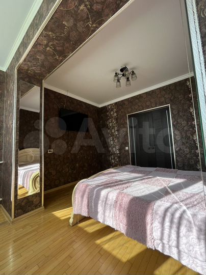 2-к. квартира, 85 м², 4/9 эт.