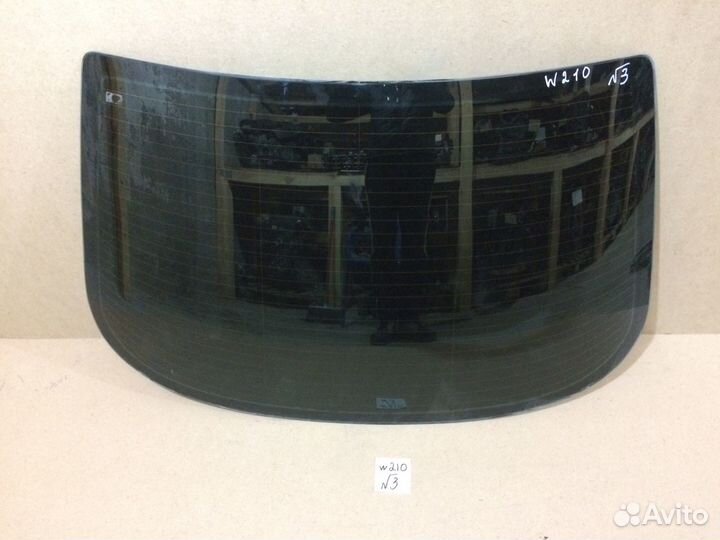 Стекло заднее Mercedes W210