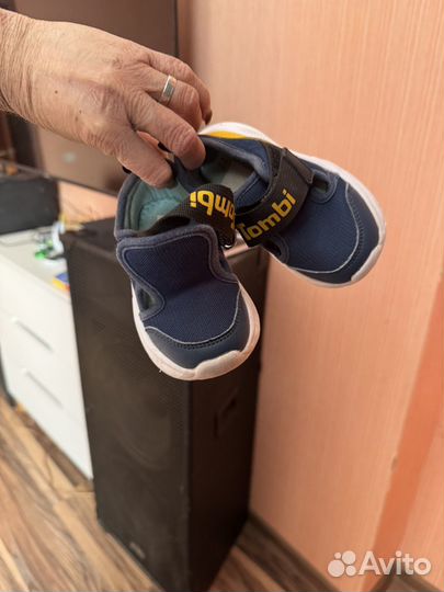 Кроссовки детские