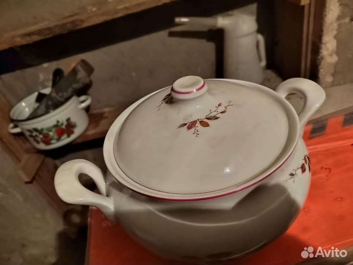 Фарфоровая супница на 2,5 л