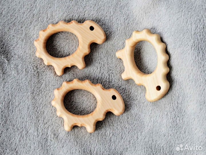 Детские игрушки,грызунок (прорезыватель) из кедра