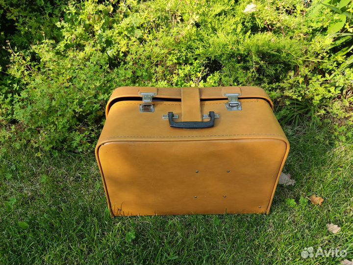 Чемодан кожаный от швейной машины СССР