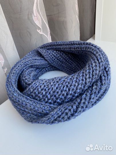 Снуд сапфирового цвета