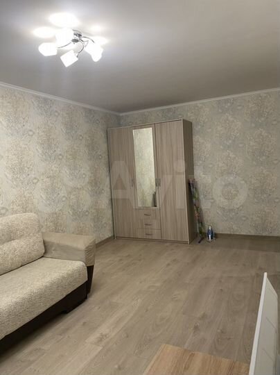 2-к. квартира, 50 м², 1/9 эт.