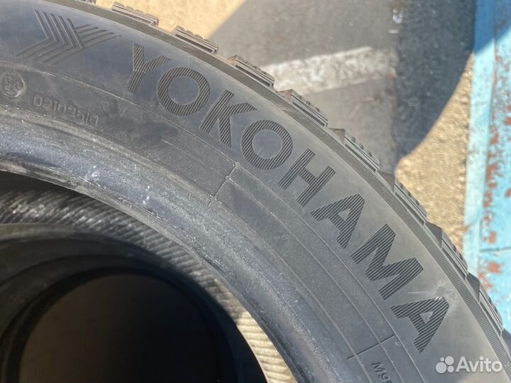 Yokohama Ice Guard IG65 215/55 R17