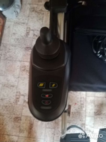 Инвалидная коляска с электроприводом