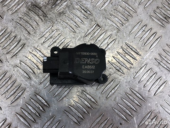 Моторчик привода заслонок отопителя