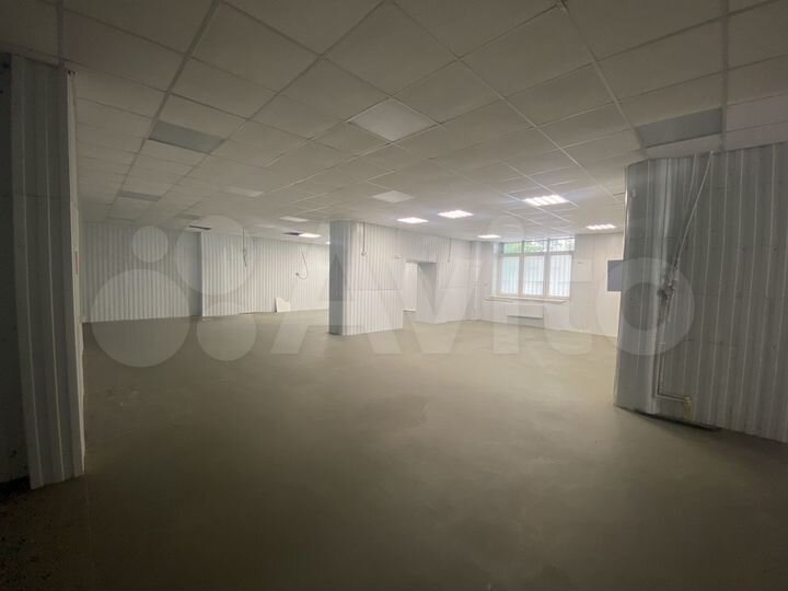 Помещение с ремонтом (213 м²)