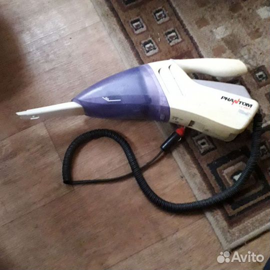 Автомобильный пылесос