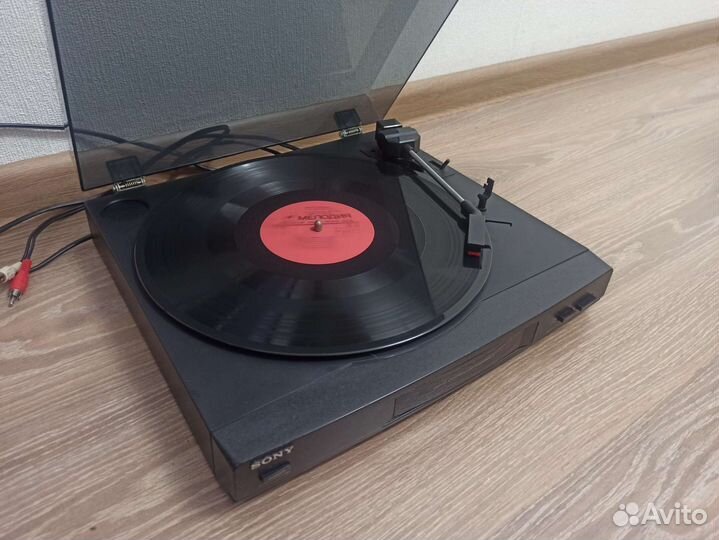 Проигрыватель винила sony ps-lx52y