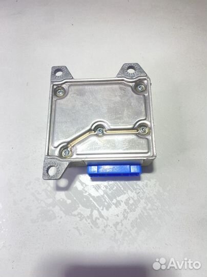 Блок управления airbag Mazda 323F BA