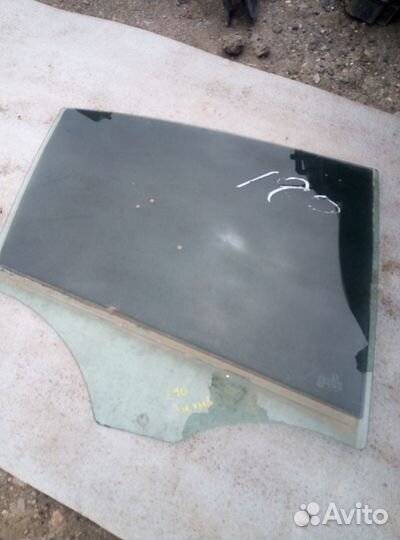 Стекла на BMW E90 Седан