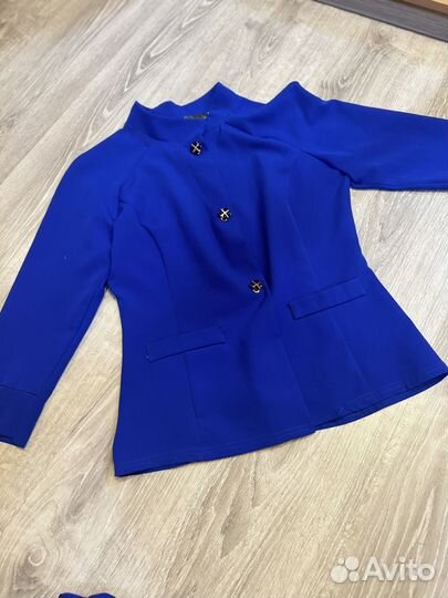 Жакет с юбкой