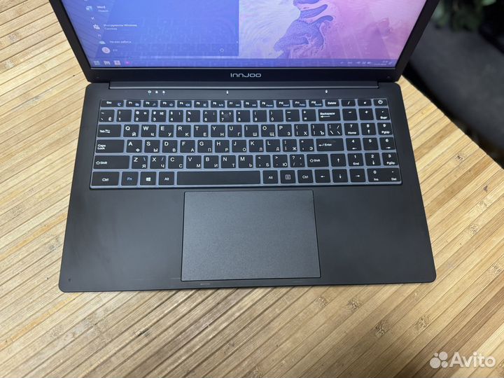 Новый 15.6 дюймовый современный ноутбук