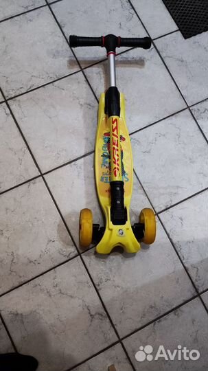 Детский трёхколёсный самокат