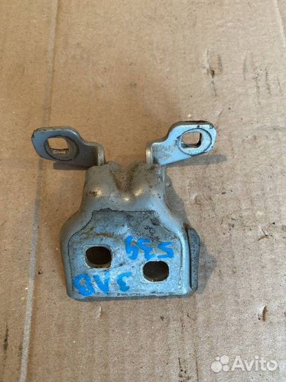 Петля двери задняя левая верхняя Renault Logan