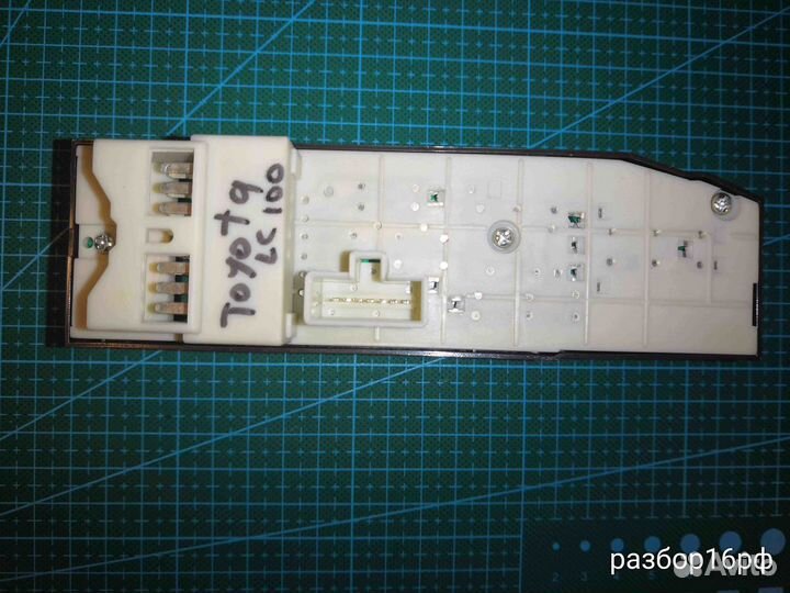 Кнопки стеклоподъемников Land Cruiser 100 RAV4