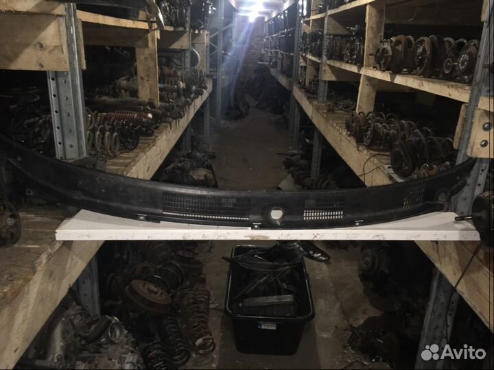 Жабо Mitsubishi Carisma MB944695 Митцубиси Каризма