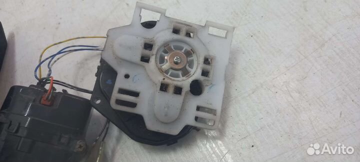 Зеркало левое Mitsubishi Pajero Sport2