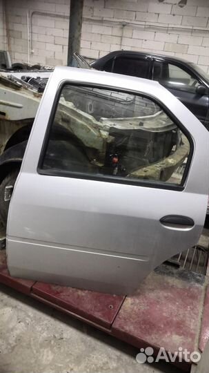 Дверь Рено Логан