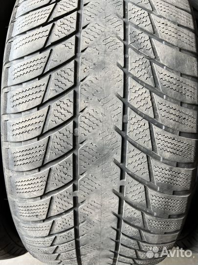 Bridgestone Blizzak LM-001 285/45 R21 113V