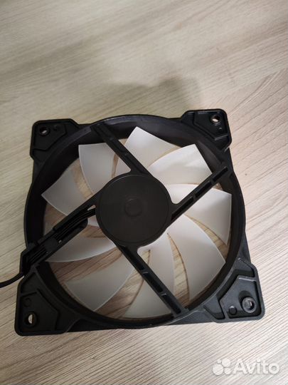 5 вентиляторов RGB для пк лот