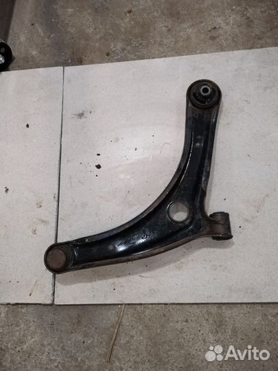 Рычаг передний левый mitsubishi lancer 10