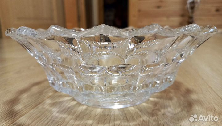 Стеклянный салатник советских времен