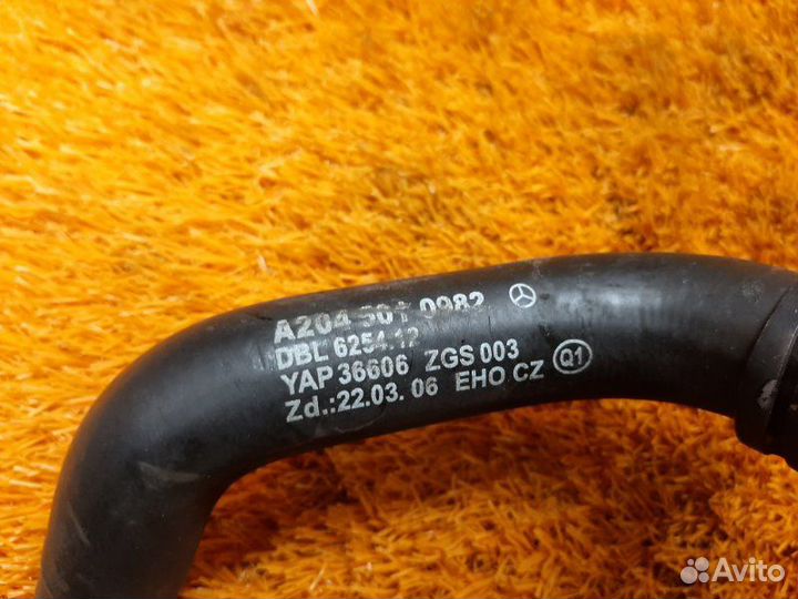 Патрубок расширительного бачка Mercedes-Benz C